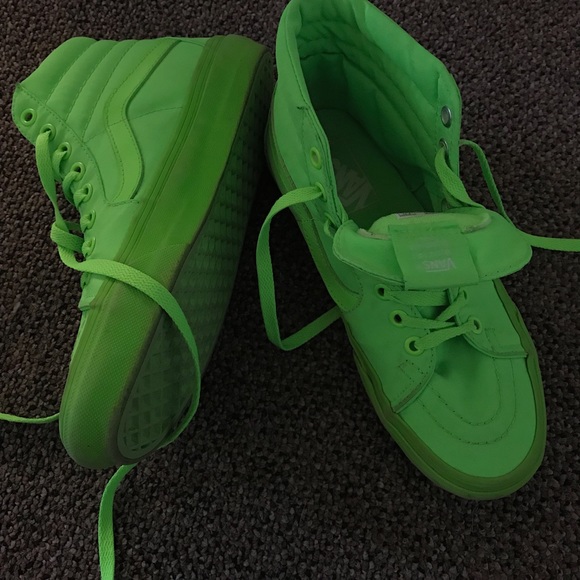 neon green sk8 hi vans